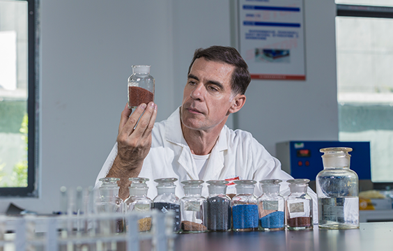 �r�������